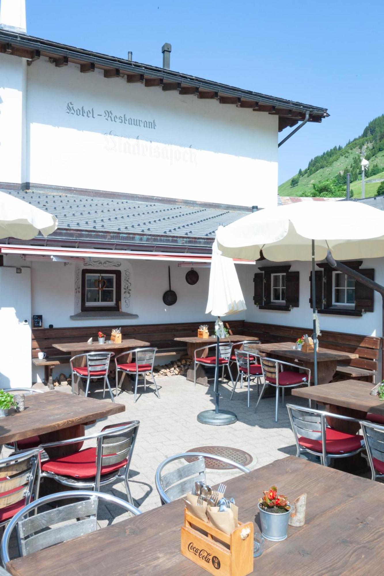 Hotel Madrisajoch Санкт-Антёниен Экстерьер фото