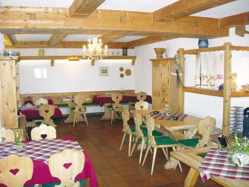 Hotel Madrisajoch Санкт-Антёниен Ресторан фото